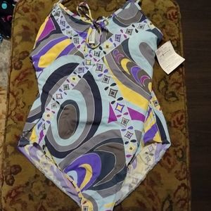 Gorgeous keyhole one piece swimsuit 22w New